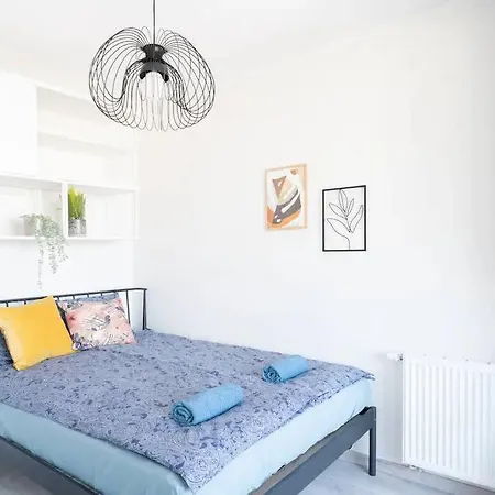 - Center - Cozy One Bedroom - O10 Apartman *
