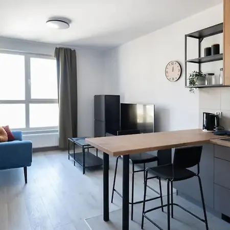Apartman - Center - Cozy One Bedroom - O10 *